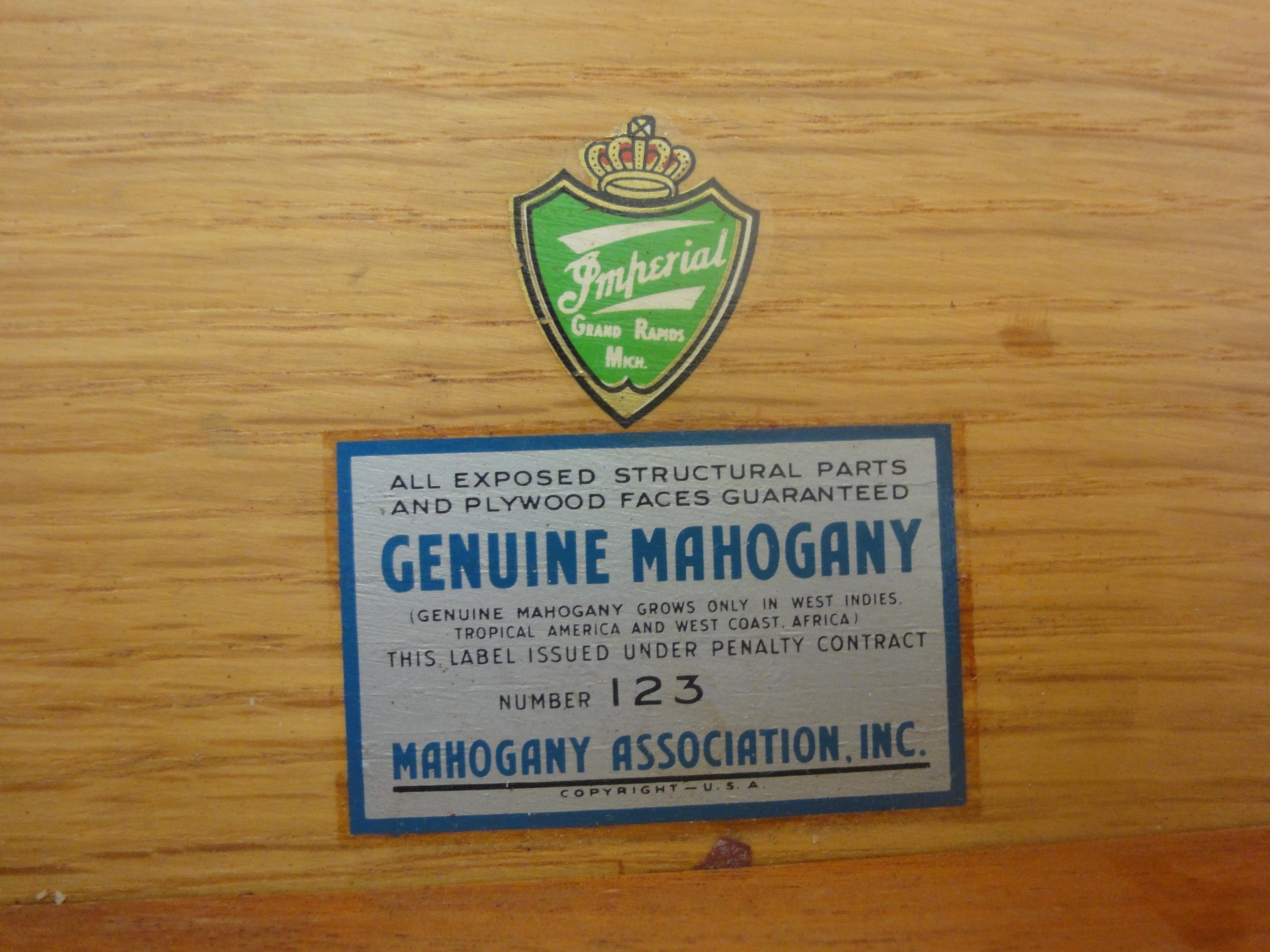 IMPERIAL FURNITURE Grand Rapids Mi solid Mahogany End Table