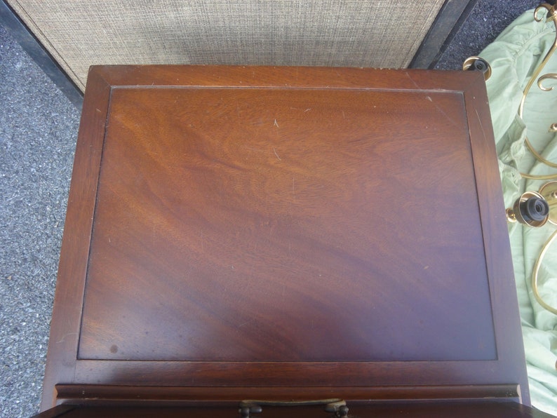 IMPERIAL FURNITURE Grand Rapids Mi/solid Mahogany End Table/vintage