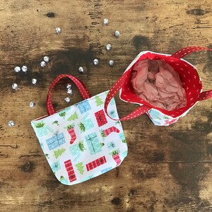 Mini Gift Bags, Reusable, Holiday, Christmas, Gift Card Holder, Party Favor, set of 2, made with licensed Mandalorian fabric image 2