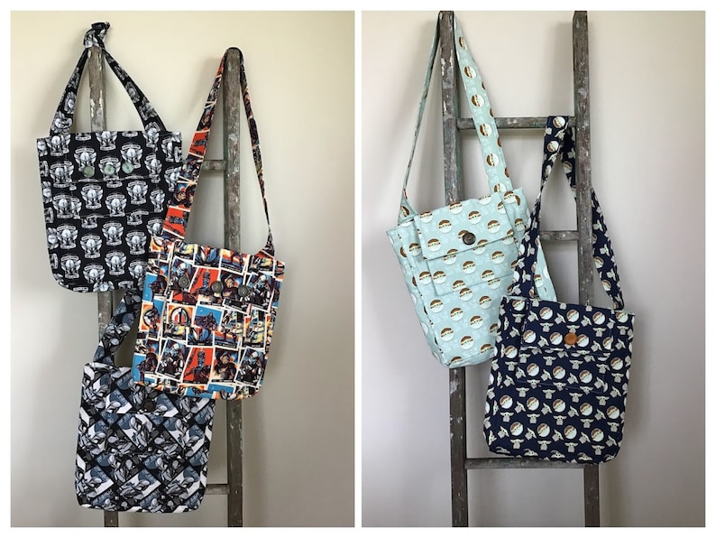 Puede incluir: Tres bolsas de tela diferentes con varios patrones colgando de una escalera de madera. Las bolsas tienen una solapa con cierre de bot&oacute;n. Los patrones incluyen elefantes, personajes de c&oacute;mics y un dise&ntilde;o geom&eacute;trico.