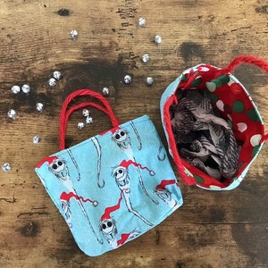 Mini Gift Bags, Reusable, Holiday, Christmas, Gift Card Holder, Party Favor, set of 2, made with licensed Mandalorian fabric image 6