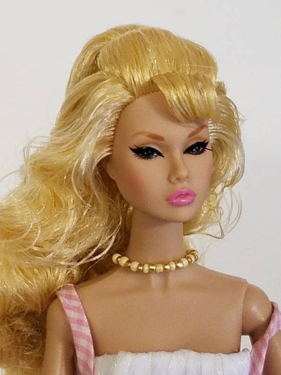 dolls like barbie