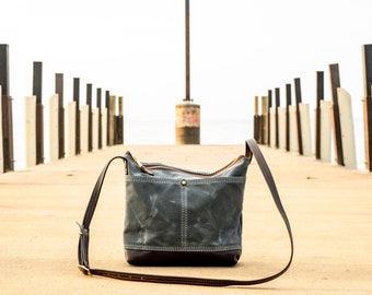 Bolso Cameron con piel