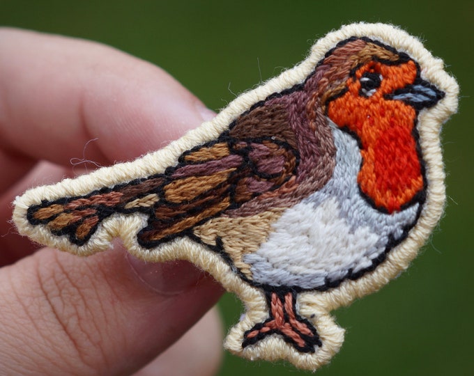 Embroidered Pin Robin Hand-embroidered Pin/brooch - Etsy