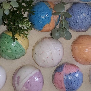 SALE 8 Bath Bombs 5 oz SURPRISE PACK, Mystery Mix, Assorted Bath Bombs, Wholesale Bath Fizz, Random Bath Bomb Set, Best Seller Top Selling image 1