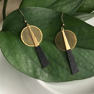 Brass and Leather Earrings // Leather and Brass Earrings // Art Deco Earrings // Black Leather Earrings // Mid Century Modern Earrings //