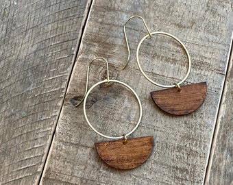 Brass Circle and Leather Earrings // Leather Earrings // Raw Brass Earrings // Funky Leather // Something Different // Gifts for Her