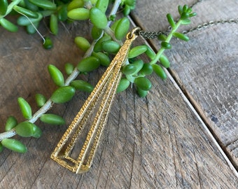 3D Triangle Brass Necklace // 3D Necklaces // Raw Brass Necklaces // Casual Modern Necklaces // Gifts for Her // Christmas Gift //