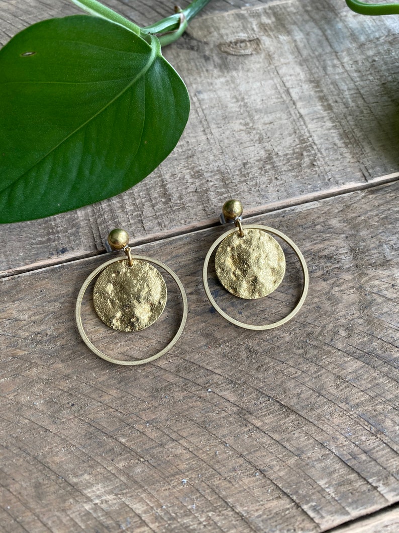 Textured Brass Circle Earrings // Mid Century Earrings // Raw Brass Circle Earrings // image 3