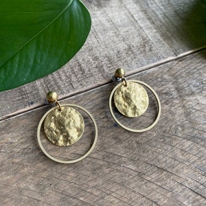 Textured Brass Circle Earrings // Mid Century Earrings // Raw Brass Circle Earrings // image 5