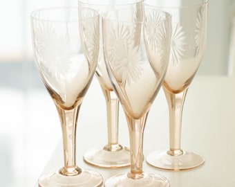 Funny WINE GLASSES, Glassware set of 4 wine goblet for home bar accessories