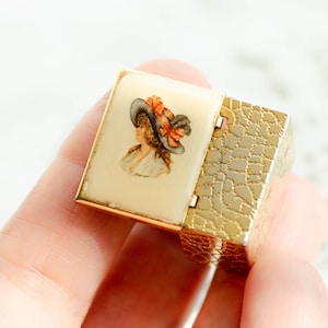 Vintage pill box &quot;Woman in Hat&quot; mini holder, Stylish trinket case for medicine storage - Perfect gift for her