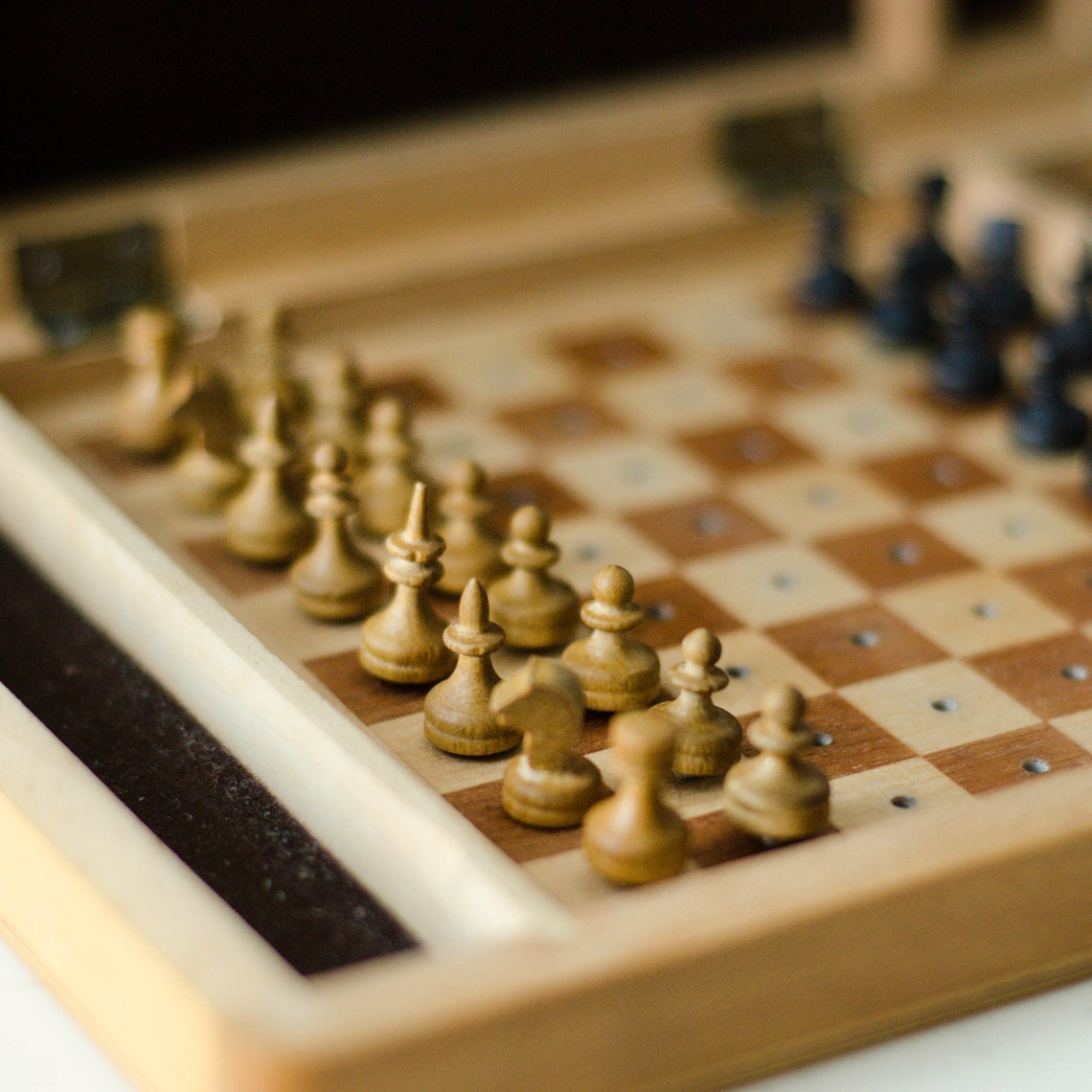 Mini CHESS SET con tablero de ajedrez de madera conjuntos de Etsy