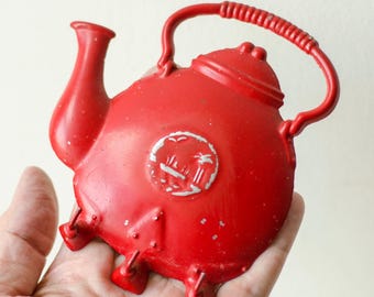 Vintage small Teapot wall hook, Red tea towel rack