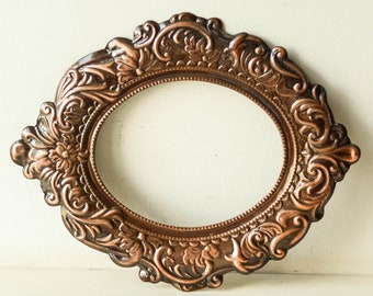 Oval wall mirror frame: Shabby chic photo prop, Ukraine, 1970s