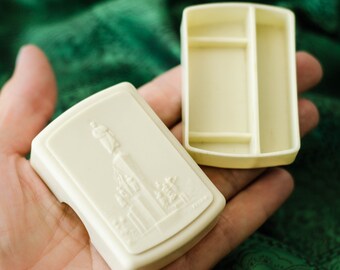 Bakelite box TARAS SHEVCHENKO razor holder, Pill box vintage from Ukraine