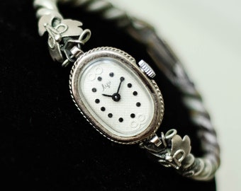 Dainty watch bracelet Art Nouveau style, Vintage Soviet mechanical watches for women from Ukraine