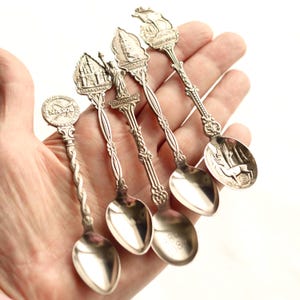 Silverpläterade samlarskedar i vintage-stil, souvenir: NASA, Yellowstone, Disneyland, Frihetsgudinnan, Greenfield Village