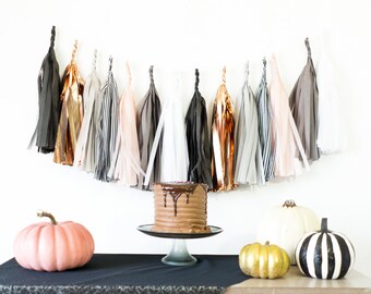 RAYA DE ORO ROSA / Guirnalda de borla de papel monocromo, Cheers Drink Up Witches, Witch Please Decor, Spooky Halloween Party Decor