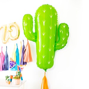 Bright Cactus Balloon | Taco Bout Fiesta Balloon, Cinco de Mayo, Taco Party, Fiesta Engagement, Birthday, Cactus, Bar, Margarita Bridal