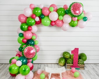 DIY Watermelon Balloon Garland | DIY Watermelon Balloon Arch, One in a Melon Party Decorations,  Tutti Twotti Frutti Decor, Two Sweet Decor