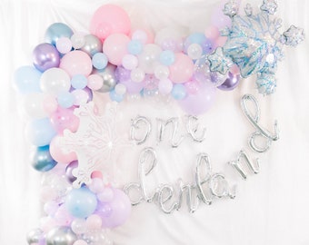 DIY Winter Onederland Balloon Garland | DIY Winter Wonderland Arch, Frozen Snowflake Party Decor, Onederland Decorations Balloons