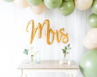 Mrs Balloon Banner | Wedding Party Decor, Miss to Mrs Garland, Wedding, Bachelorette, Engaged, Married, Engagement Bridal Shower