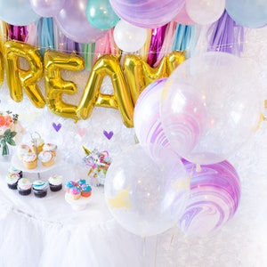 UNICORN DREAMS Balloon Party Box Unicorn Paper Tassels, Unicorn Birthday Party Decor, Balloon Arch, Magical Party, Unicorn Photo Backdrop zdjęcie 5