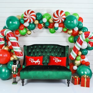 DIY Christmas Balloon Garland | DIY Christmas Arch, Be Merry Christmas, Xmas Party Decor, Holiday Banner, Christmas Decorations, Decor Gift
