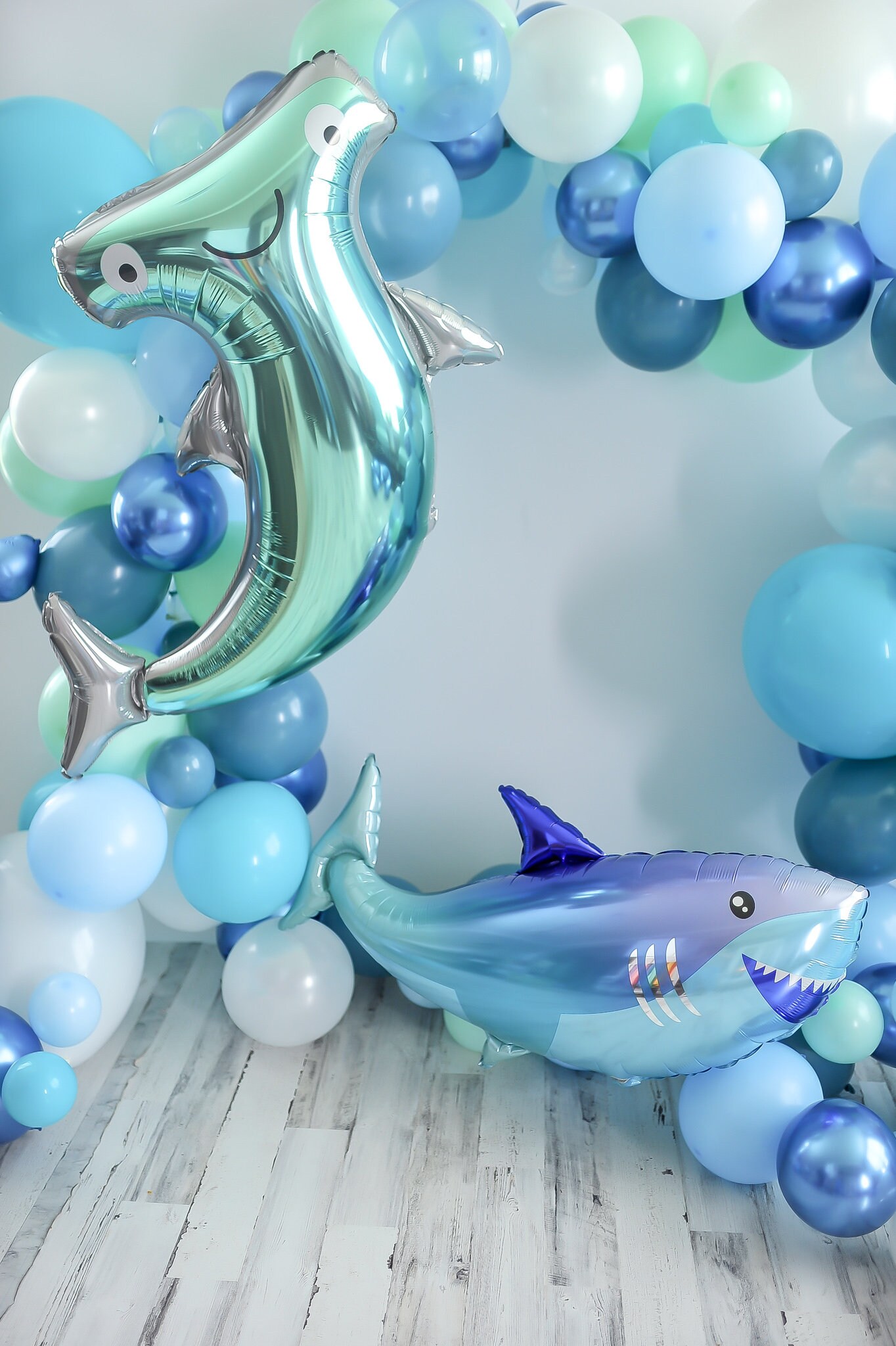 DIY Shark Balloon Garland DIY Blue Ocean Balloon Arch, Shark Birthday Party  Decor, Under the Sea, Blue Shark Cake Smash, Fintastic Party 
