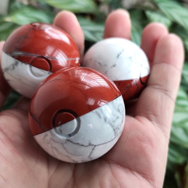 Hand Magic Poke Ball PokeBall Poké Shere Natural Red Jasper Howlite Ball Quartz Poke Ball Crystal Poke Ball Crystal Gift 3156