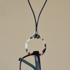 Animal Print Eyeglass Necklace, Eyeglass Holder.  Loop Glasses Lanyard. Acrylic Circle Eyeglass Necklace. Leather Cord Eyeglass Lanyard.