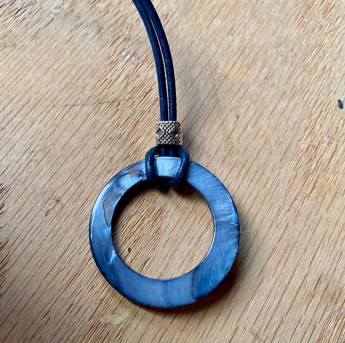 Eyeglasses Holder Necklace, Mother of Pearl Loop Glasses Holder