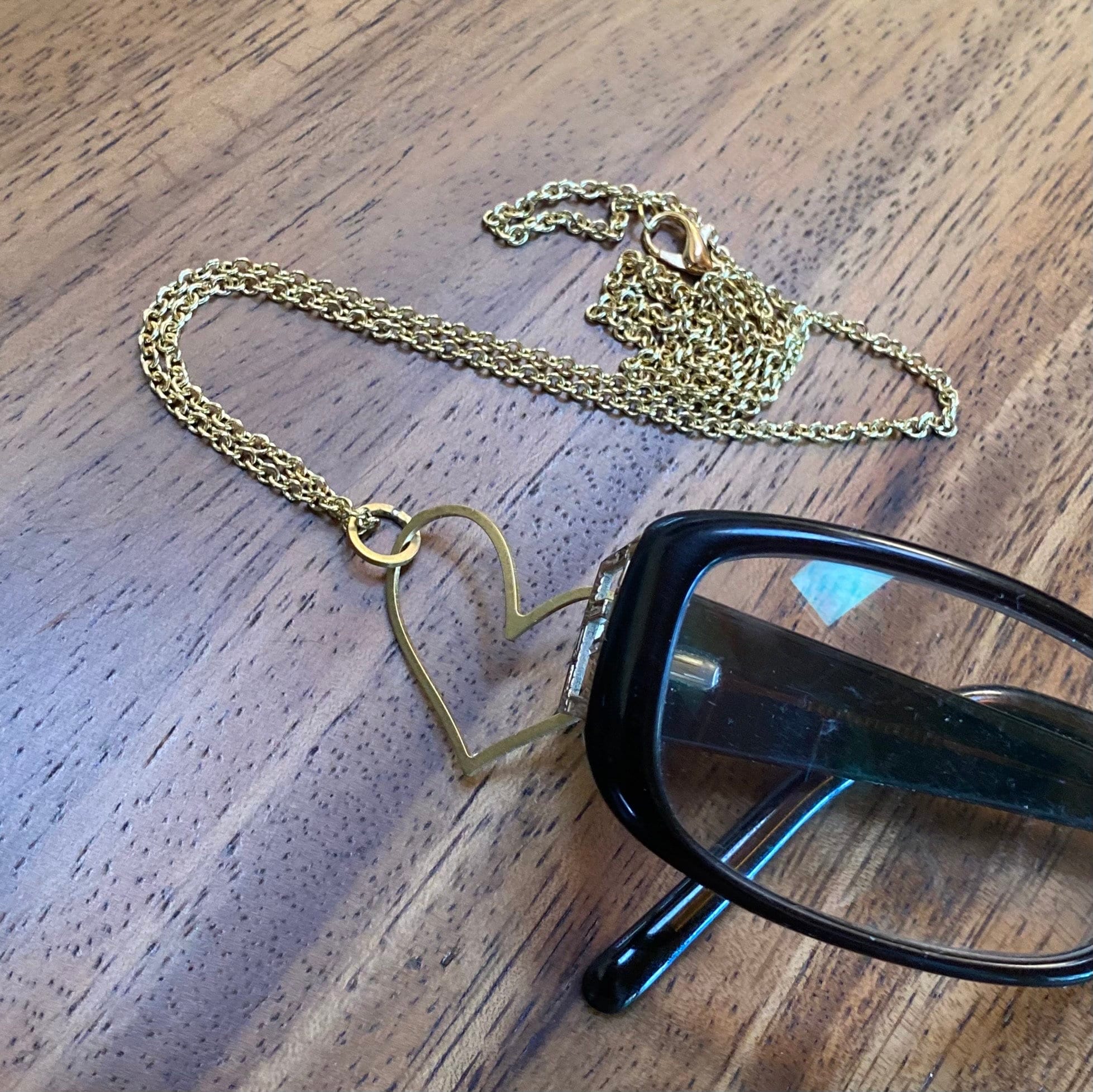 Heart Eyeglass Holder, Necklace. Silver or Brass Heart Loop Eyeglass