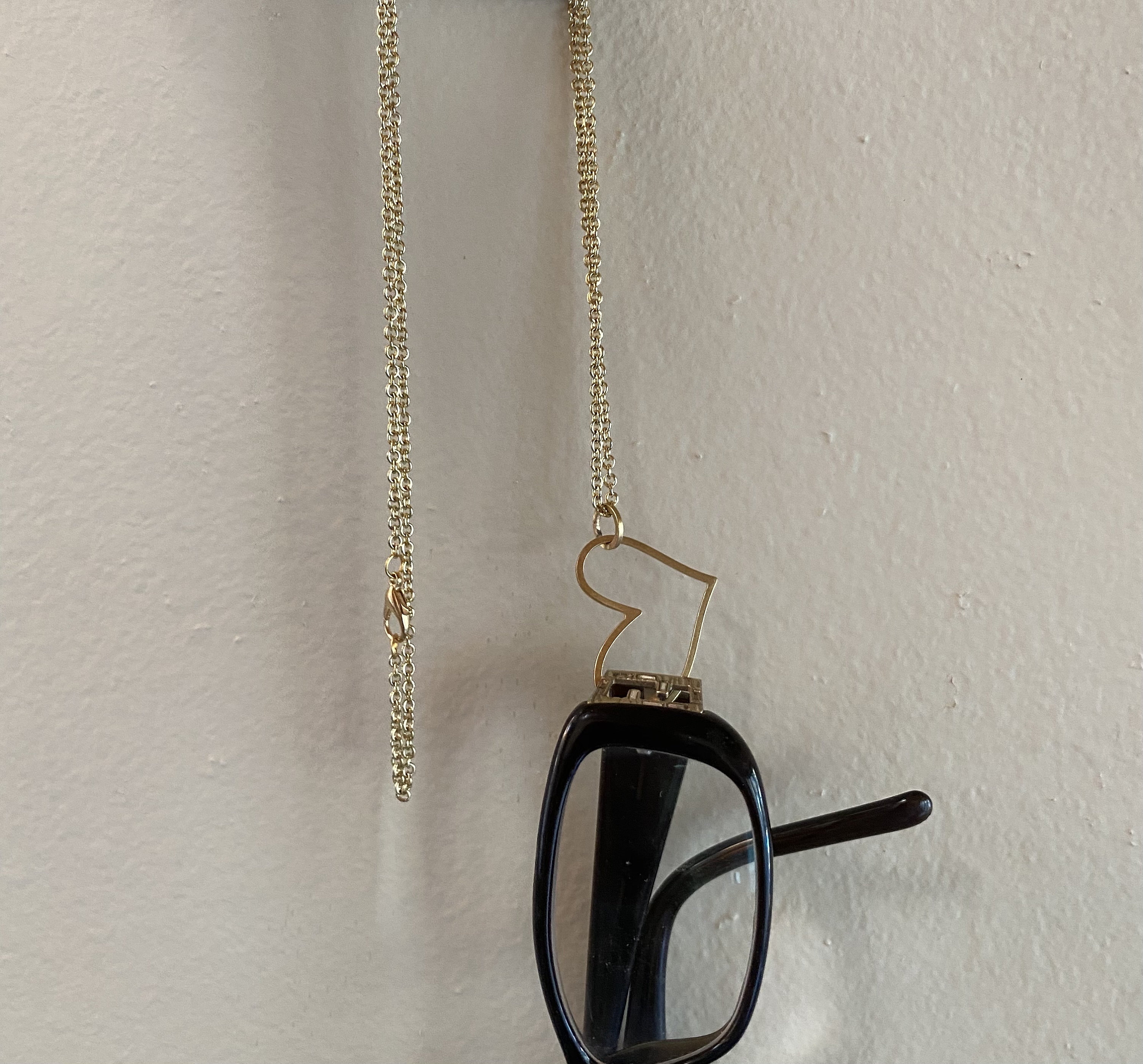 Heart Eyeglass Holder, Necklace. Silver or Brass Heart Loop Eyeglass