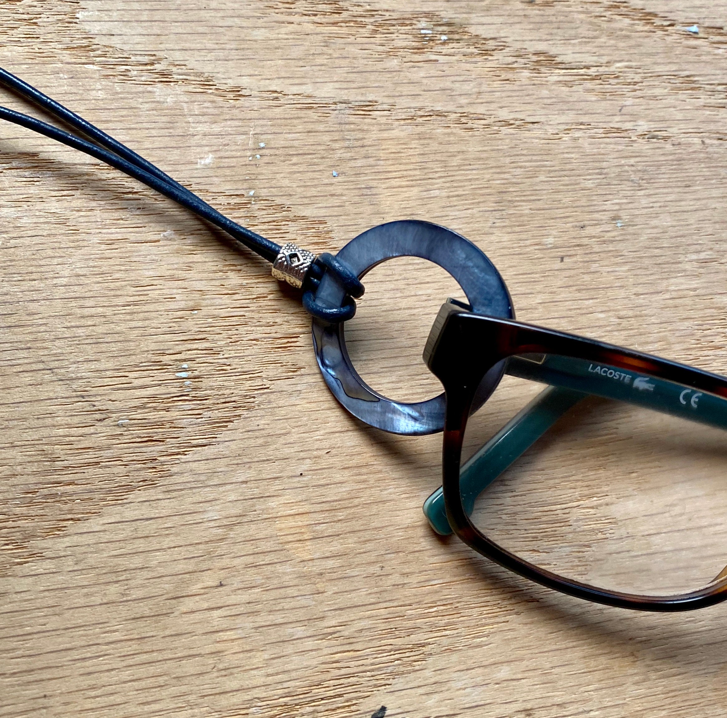 Loop Eyeglasses Holder. Navy Blue Mother of Pearl Ring