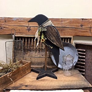 Primitive Black Crow Pedestal On Black Star Base Handcrafted Painted Wood Rustic Country/Farmhouse Mantle/Shelf/Tabletop Decor