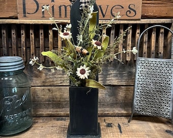 Primitive Black Wood "Bee n Blossom" Box: Country Farmhouse Decor