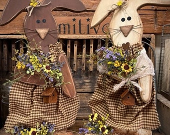 Primitive Spring Bunnies "Apron Anna" Your Choice Chocolate Or White Bunny w/Pretty Spring Garden Flowers Charming Spring Bunny Design