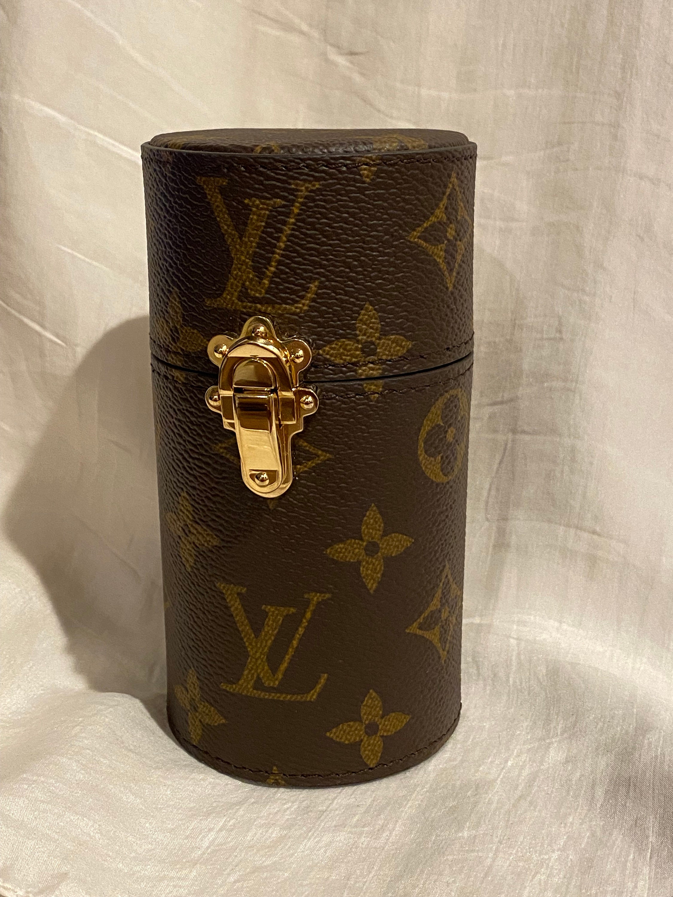 Louis Vuitton モノグラムペルフォ ケース Phone Pouch Métis Monogram - Women - Small Leather Goods | LOUIS