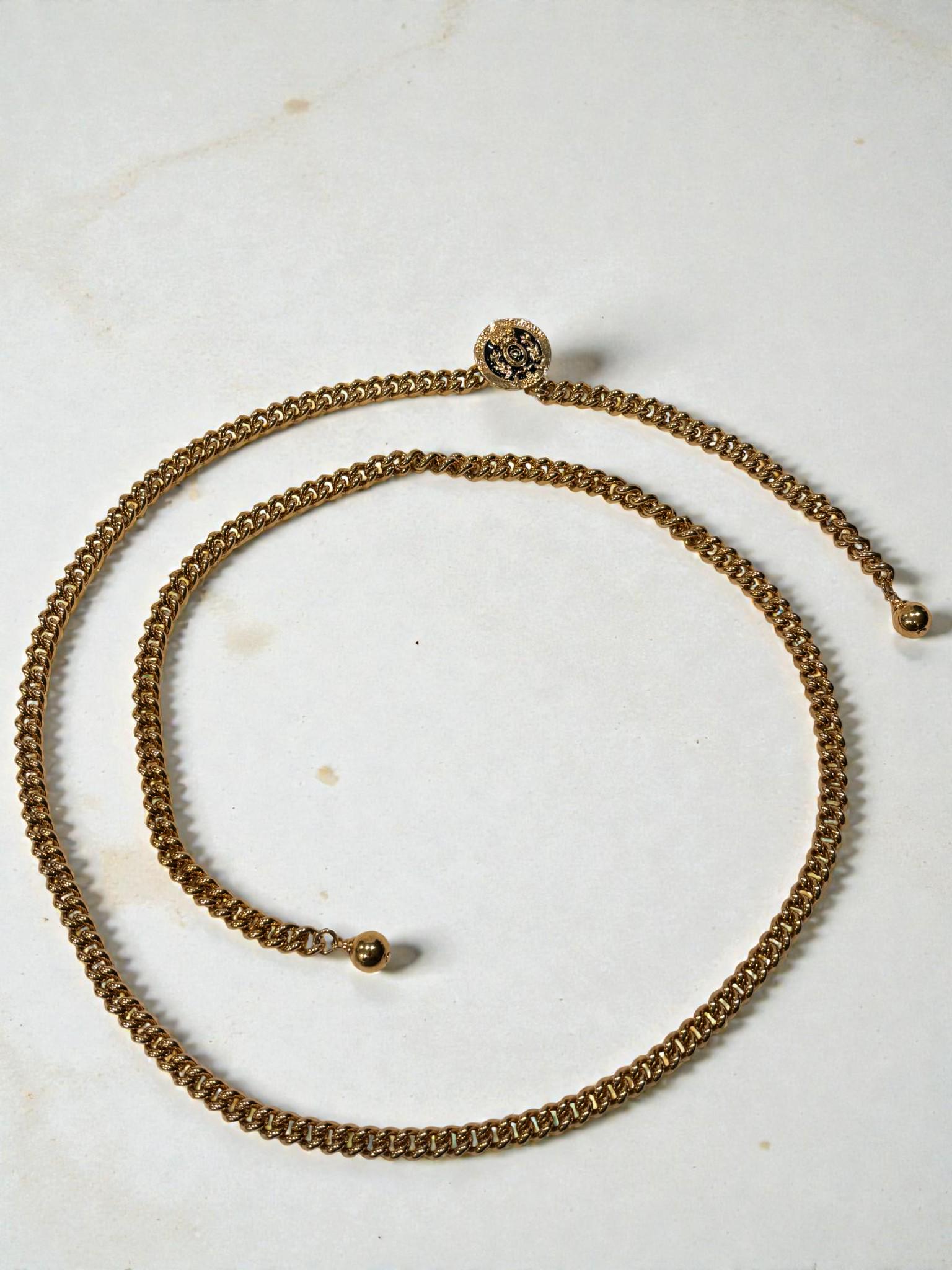 St. John Gold Tone Chain Belt - Etsy display picture 3