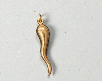 14K Yellow Gold Cornicello Horn Pendant