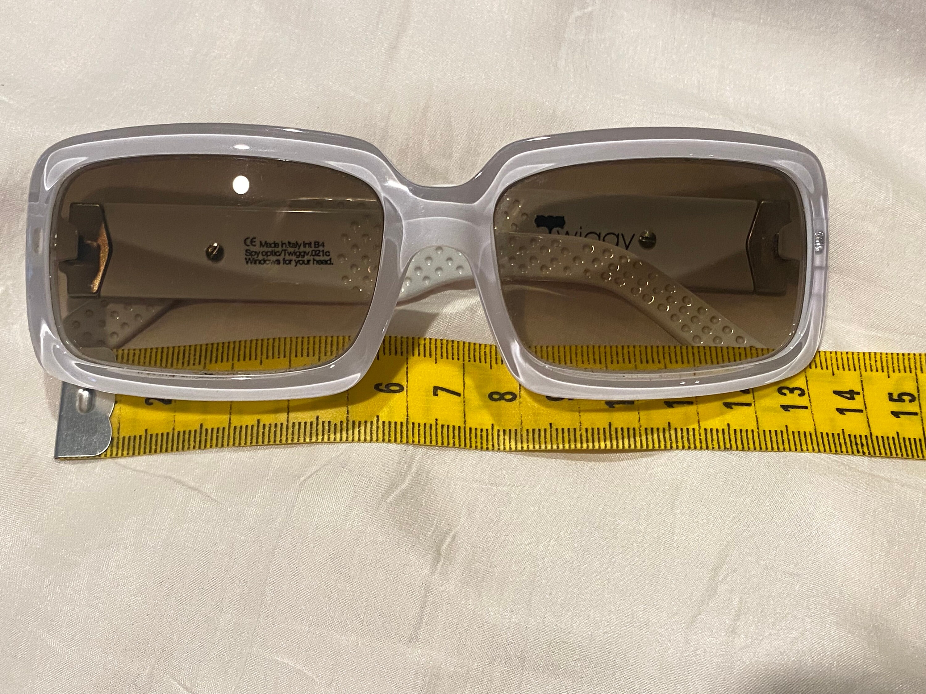 SPY ‘Twiggy’ Yellow retro Sunglasses Original Vtg Twiggy Brand Sunglasses Italy Spy Optic | eBay main image 3