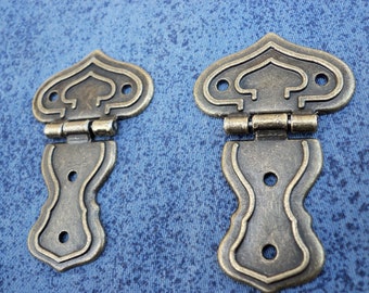 2 bisagras decorativas de metal de 65 mm x 40 mm, color latón antiguo P95