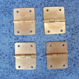 4 metalen decoratieve scharnieren 30 mm х 23 mm p83