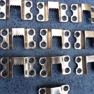 18 Pcs 40x23mm hooks hammer hanger for hanging photo frames e11