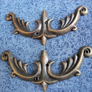 2 pcs 70mm x 30mm decorative corner bracket u18