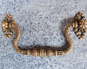 1 szt. uchwytów do szuflad komody 90 mm x 37 mm r68