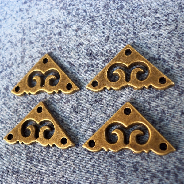 4pcs 20mmX20mmX2mm metal Decorative Corner Bracket for Chest Case Box color antique brass U74