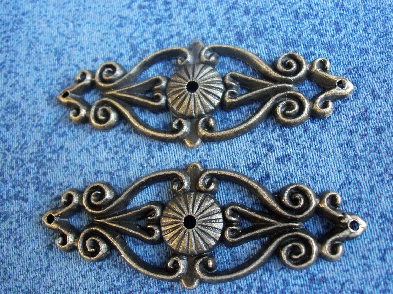15pcs 30x30mm Vintage Bronzy Metal Decorative Corner Bracket for Chest Case Box